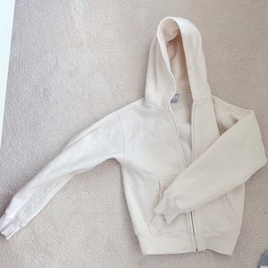 Aritzia cozy zip up sweater